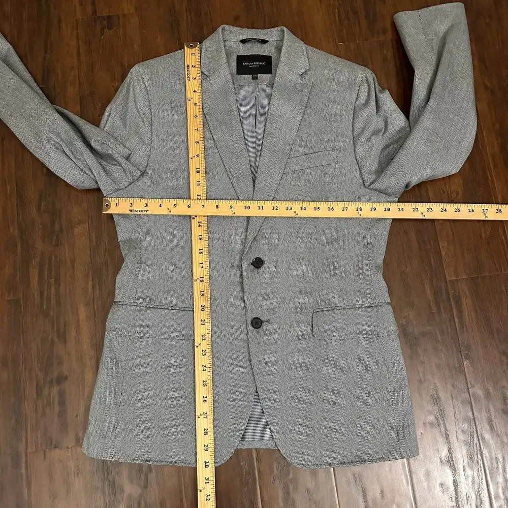 BANANA REPUBLIC Blazer Mens 40R Gray Herringbone Tailored Fit Preppy Business